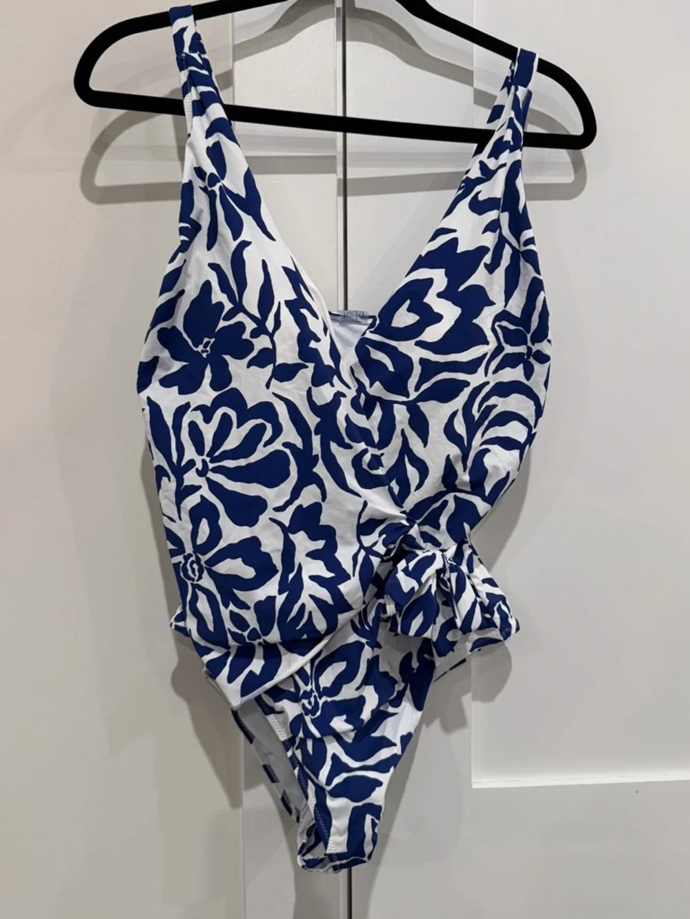 Hanky Panky Wide Strap Wrap One Piece Swimsuit in Blue & White Poolside Sz L NWT